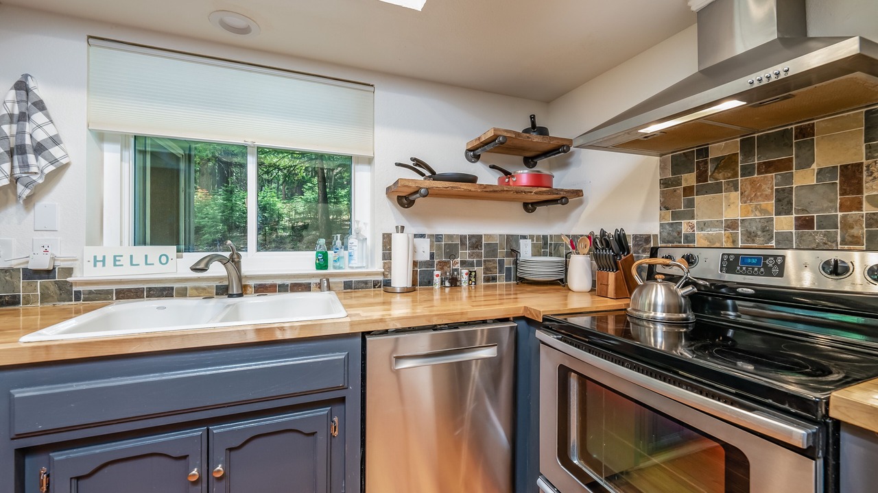 Photo of Kitchen in Shaver Lake