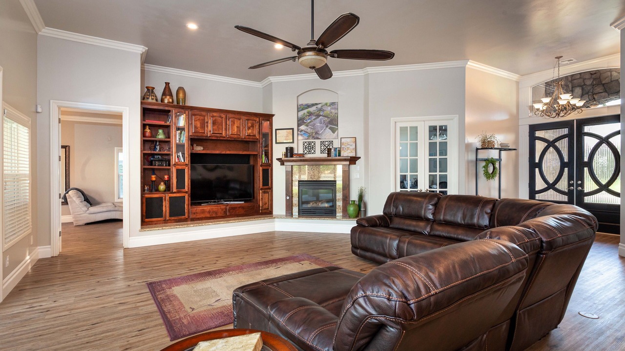 Photo of Livingroom in Rosedale