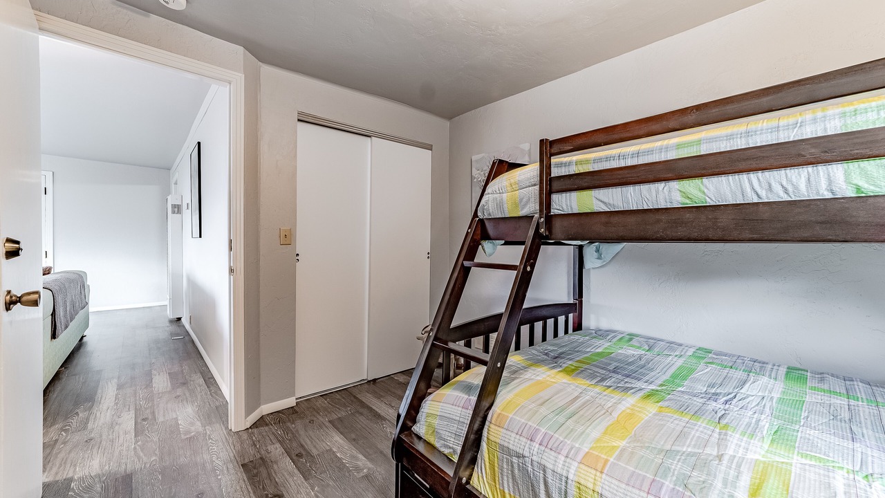 Photo of Bedroom in Westhaven-Moonstone