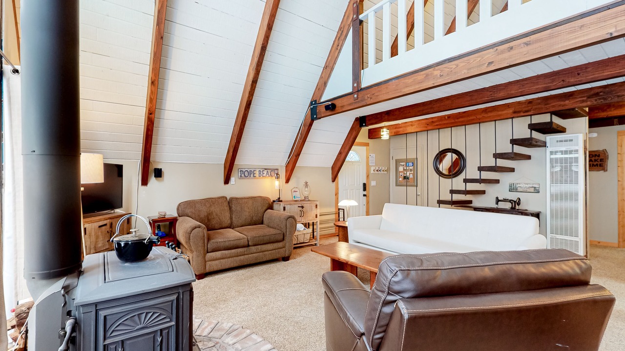 Photo of Livingroom in Mountain View Estates