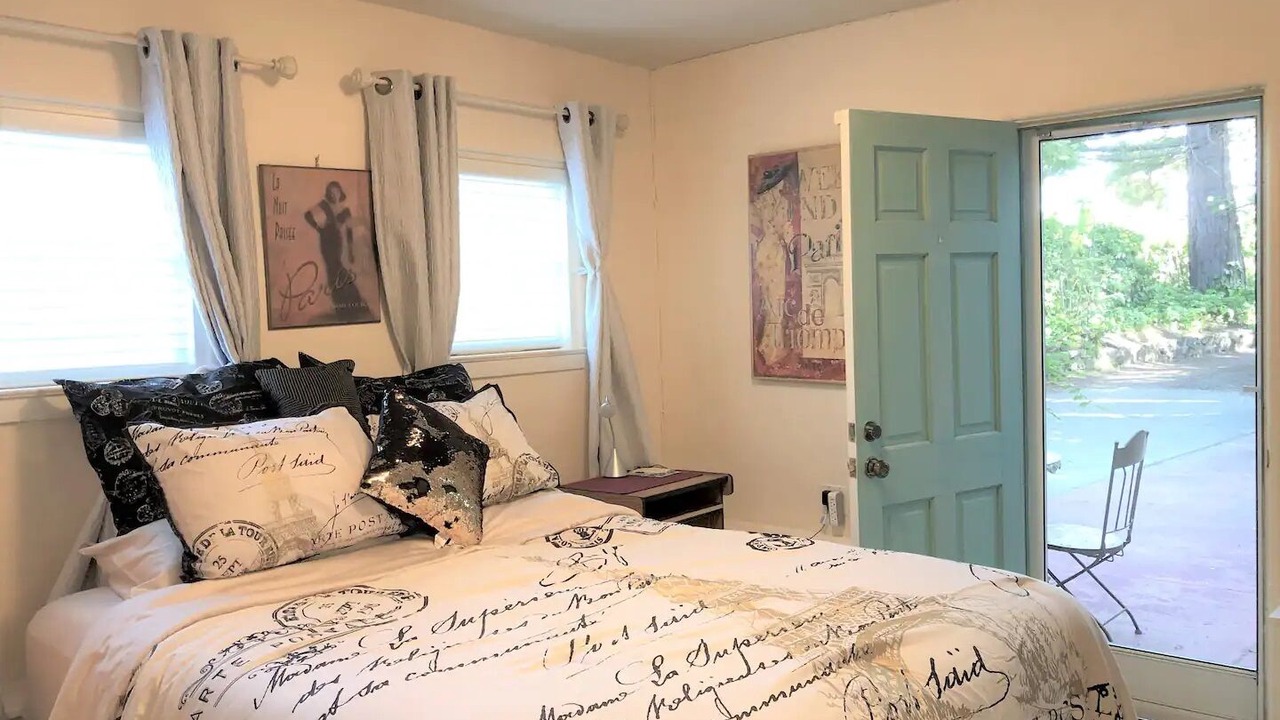 Photo of Bedroom in Monte Sereno
