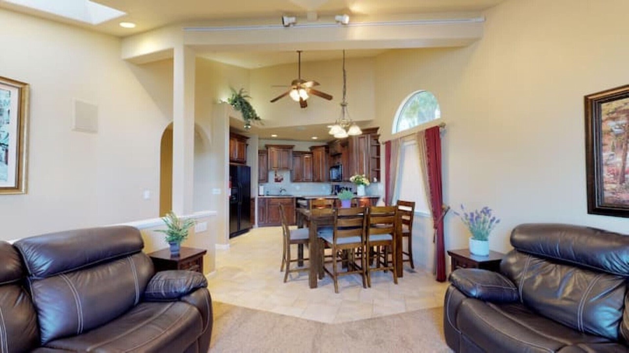 Photo of Livingroom in Castro Valley