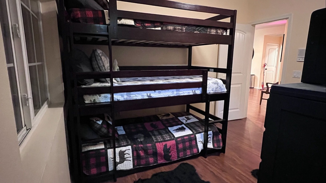Photo of Bedroom in Running Springs