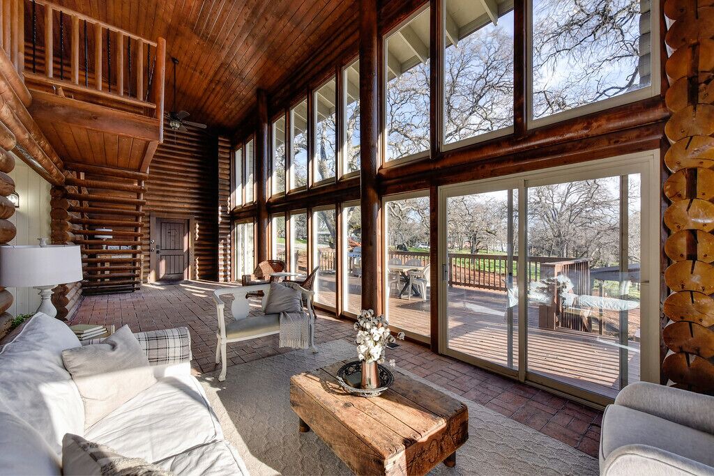 Photo of Livingroom in Placerville