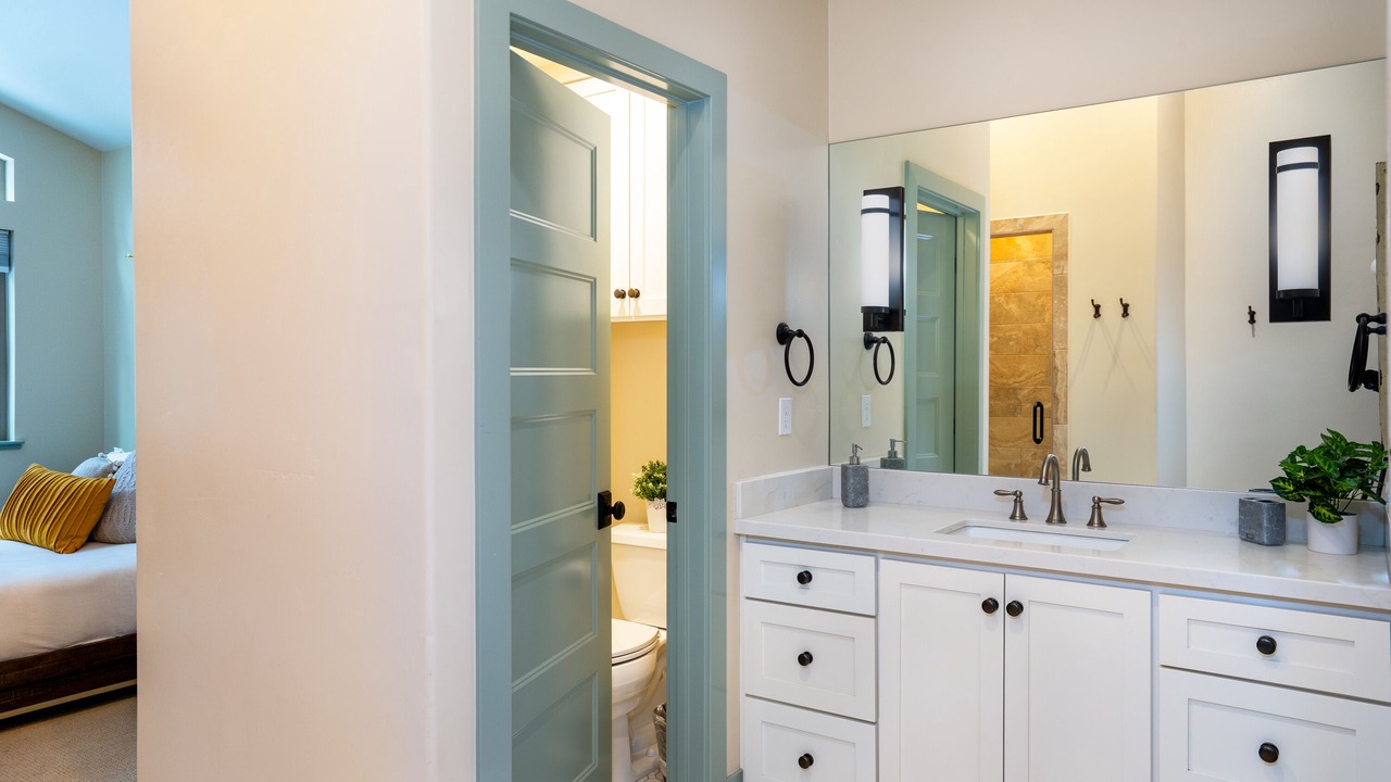 Photo of Bathroom in Pioneer Trail