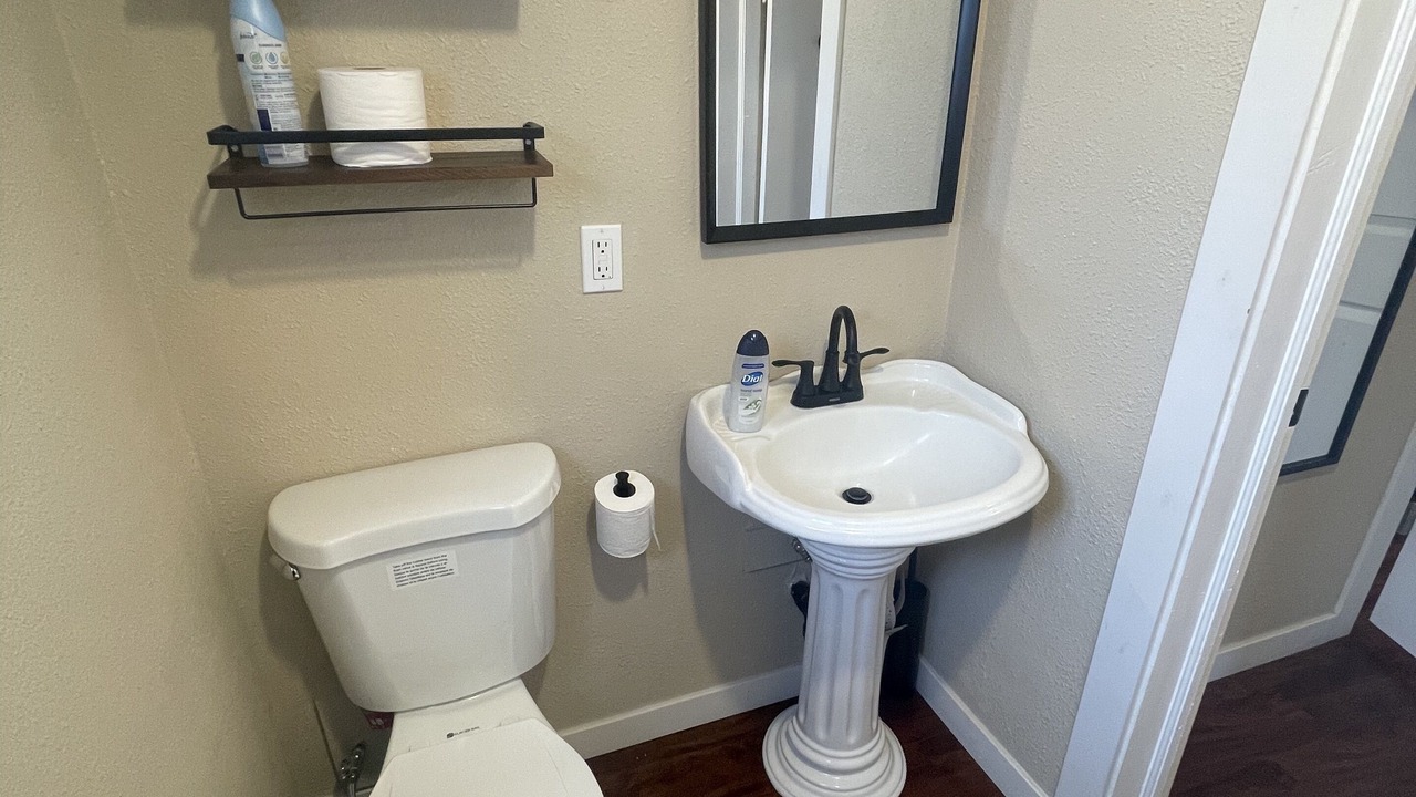 Photo of Bathroom in Alturas