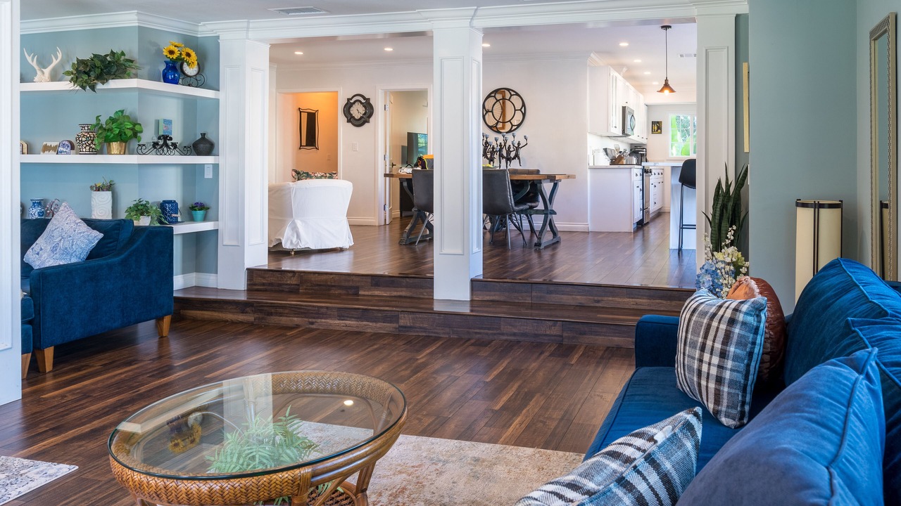 Photo of Livingroom in Canoga Park