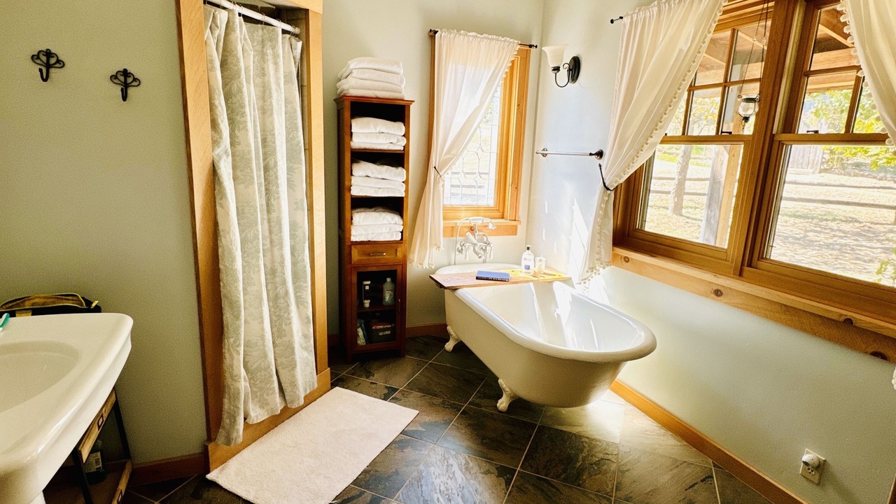 Photo of Bathroom in Miramonte