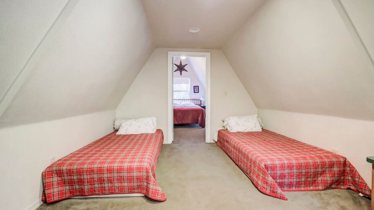Photo of Bedroom in Mill Creek