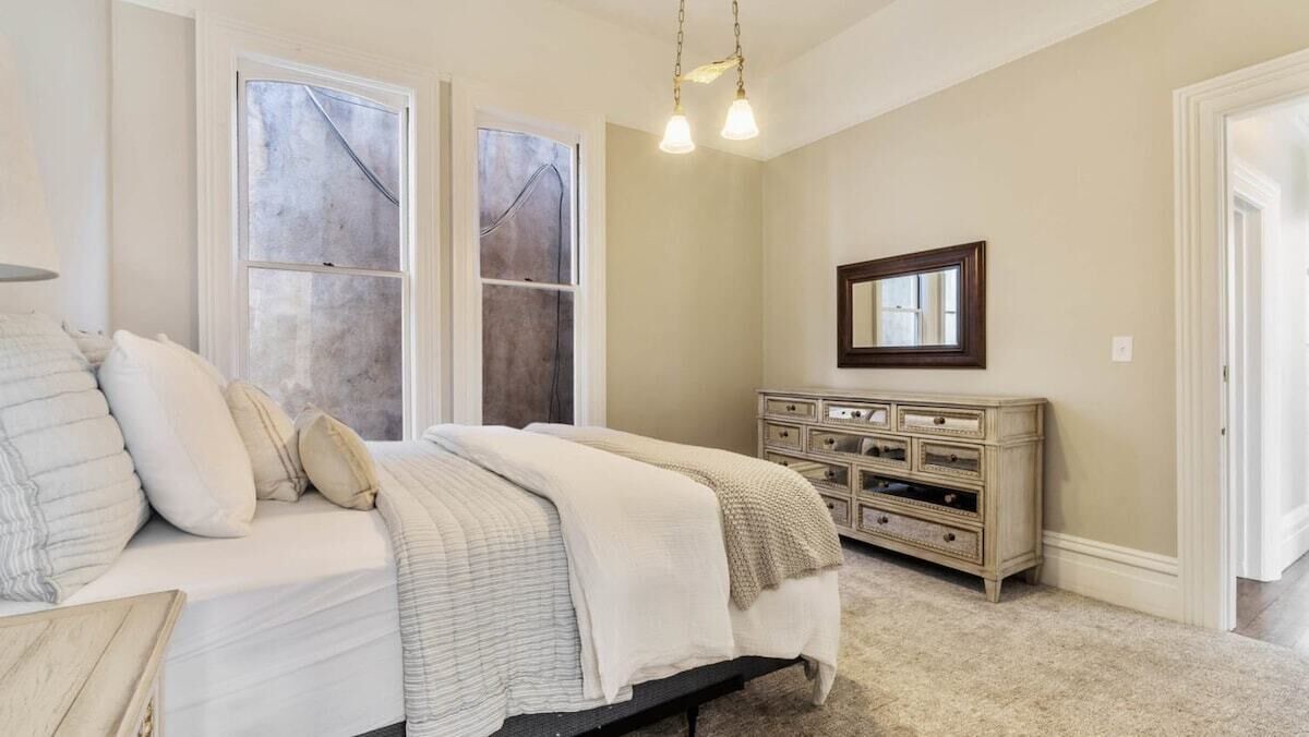 Photo of Bedroom in Downtown Sacramento