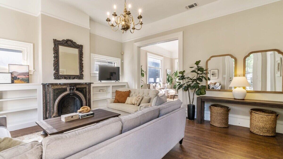Photo of Livingroom in Downtown Sacramento