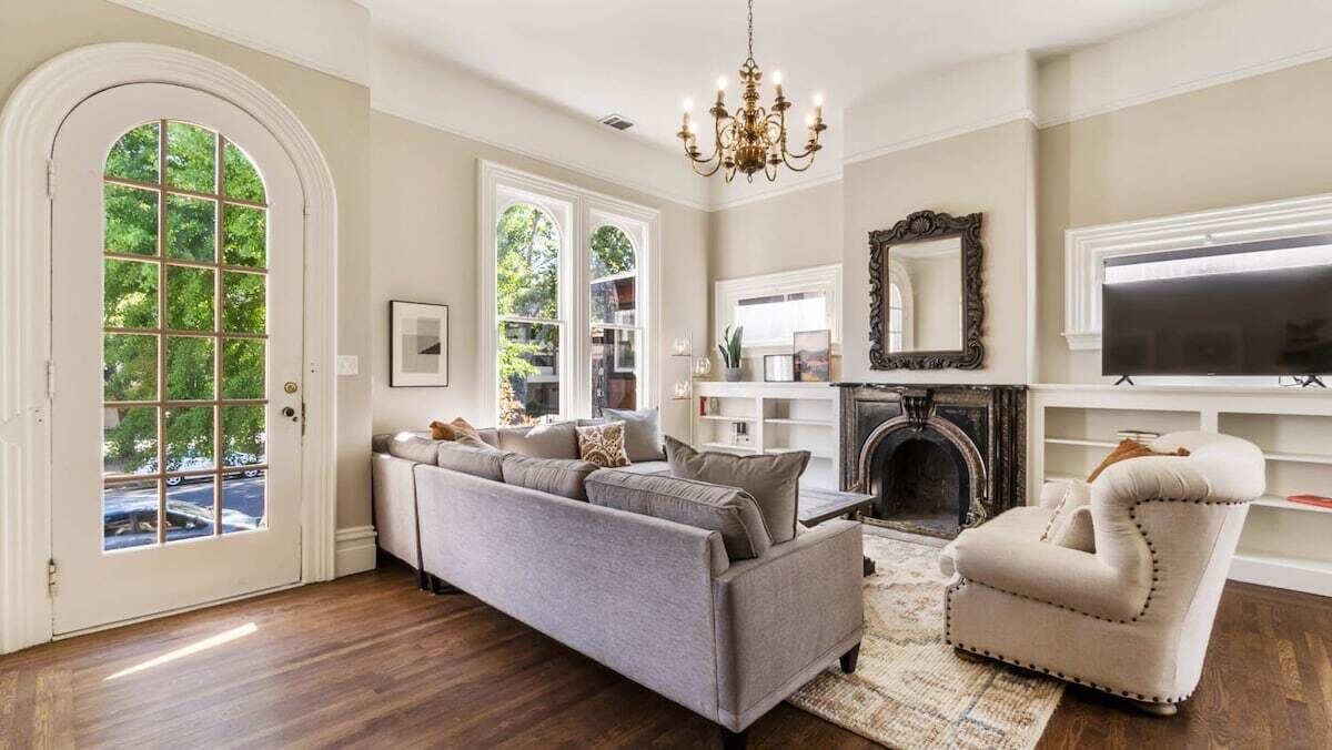 Photo of Livingroom in Downtown Sacramento