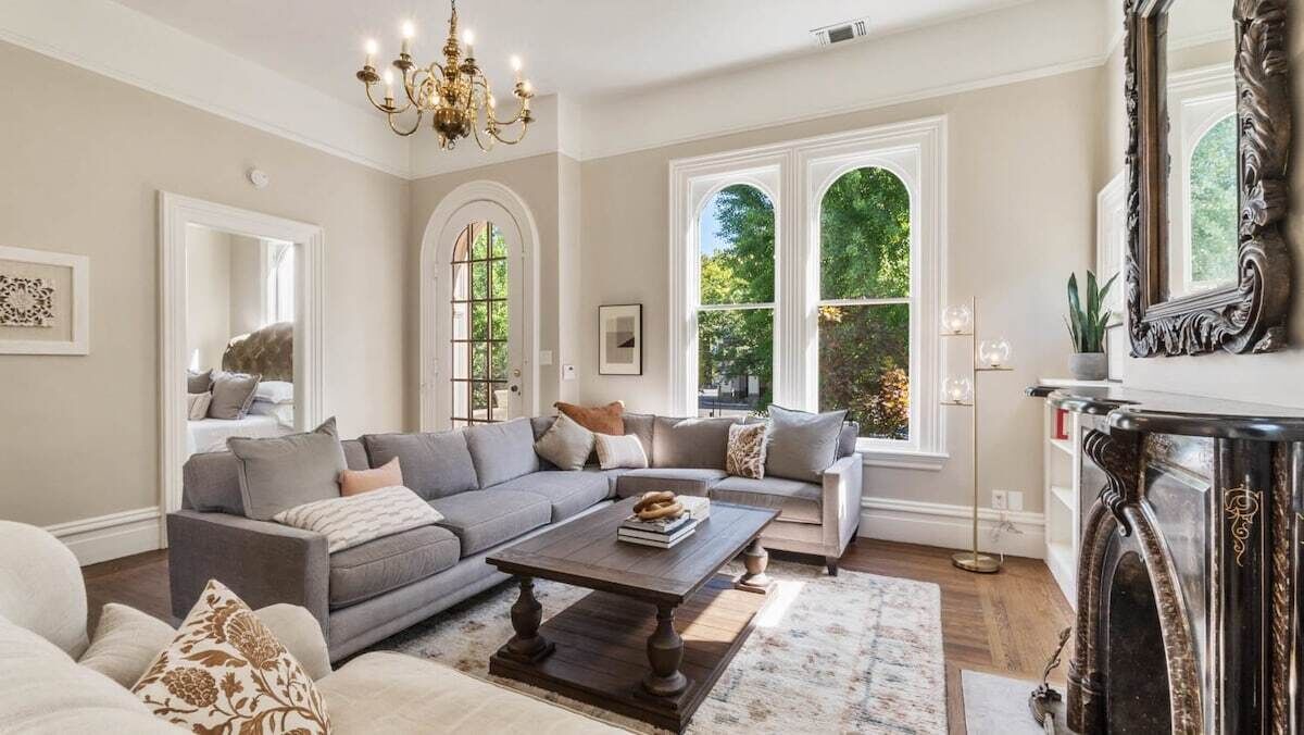 Photo of Livingroom in Downtown Sacramento