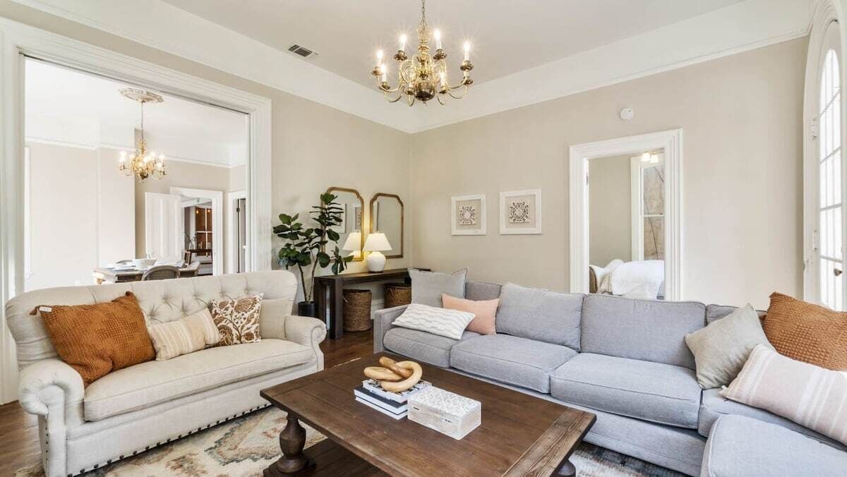 Photo of Livingroom in Downtown Sacramento