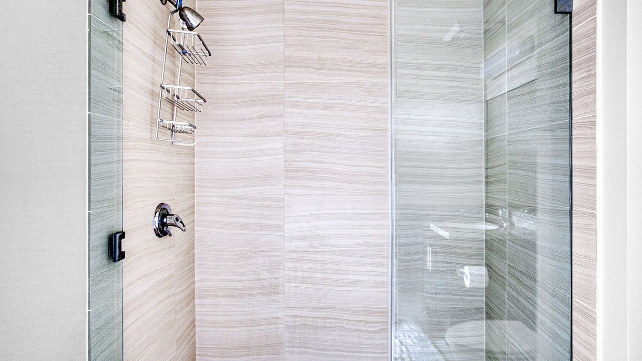 Photo of Bathroom in Evergreen Park