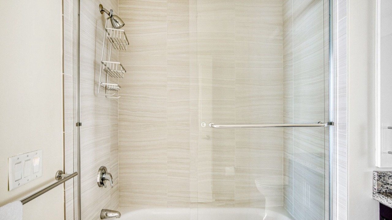 Photo of Bathroom in Evergreen Park