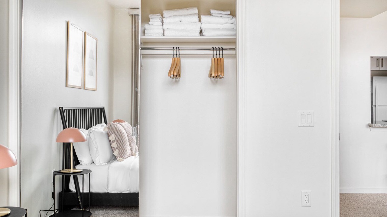 Photo of Bedroom in Evergreen Park
