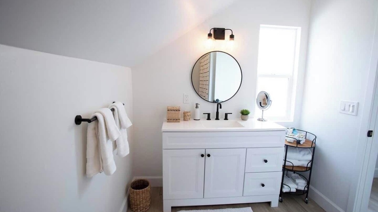 Photo of Bathroom in Loma Portal