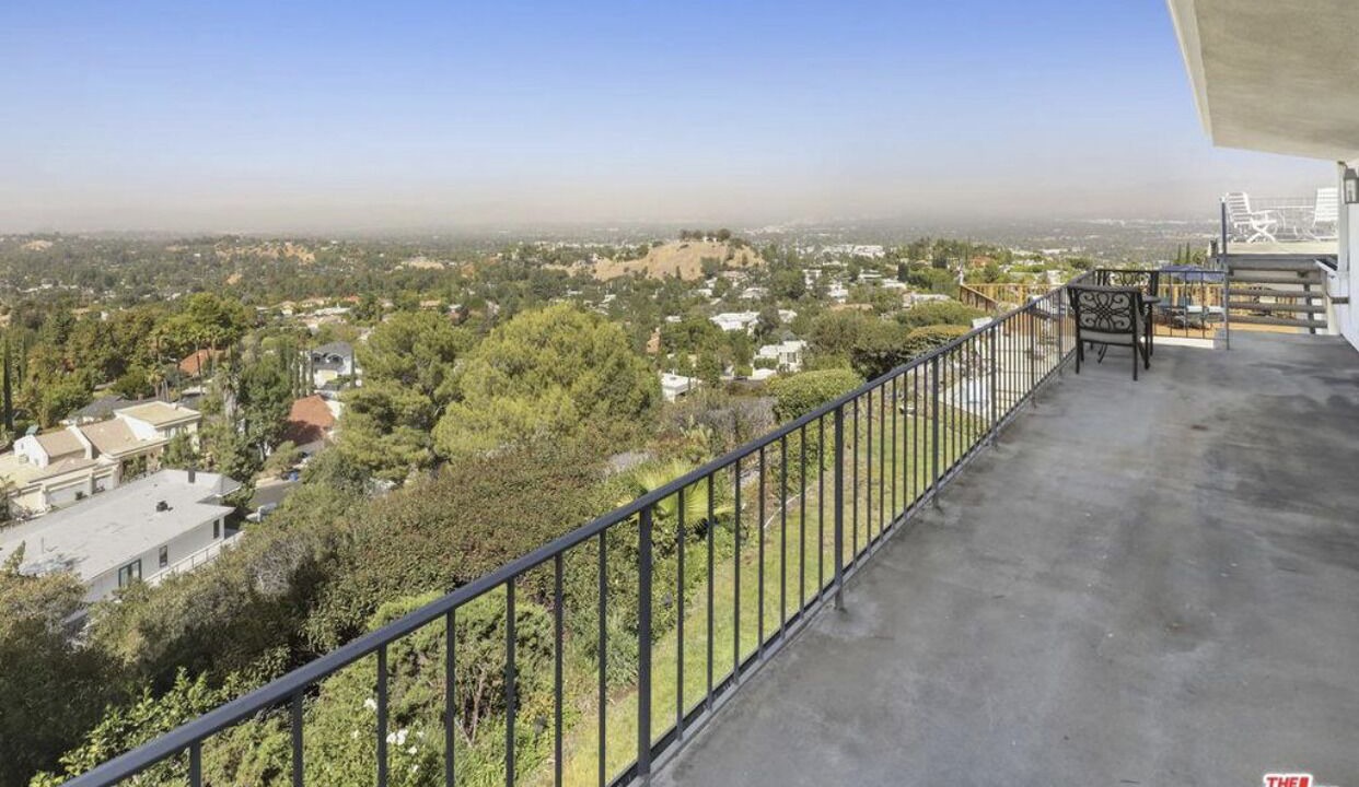 Photo of Outdoor in Encino