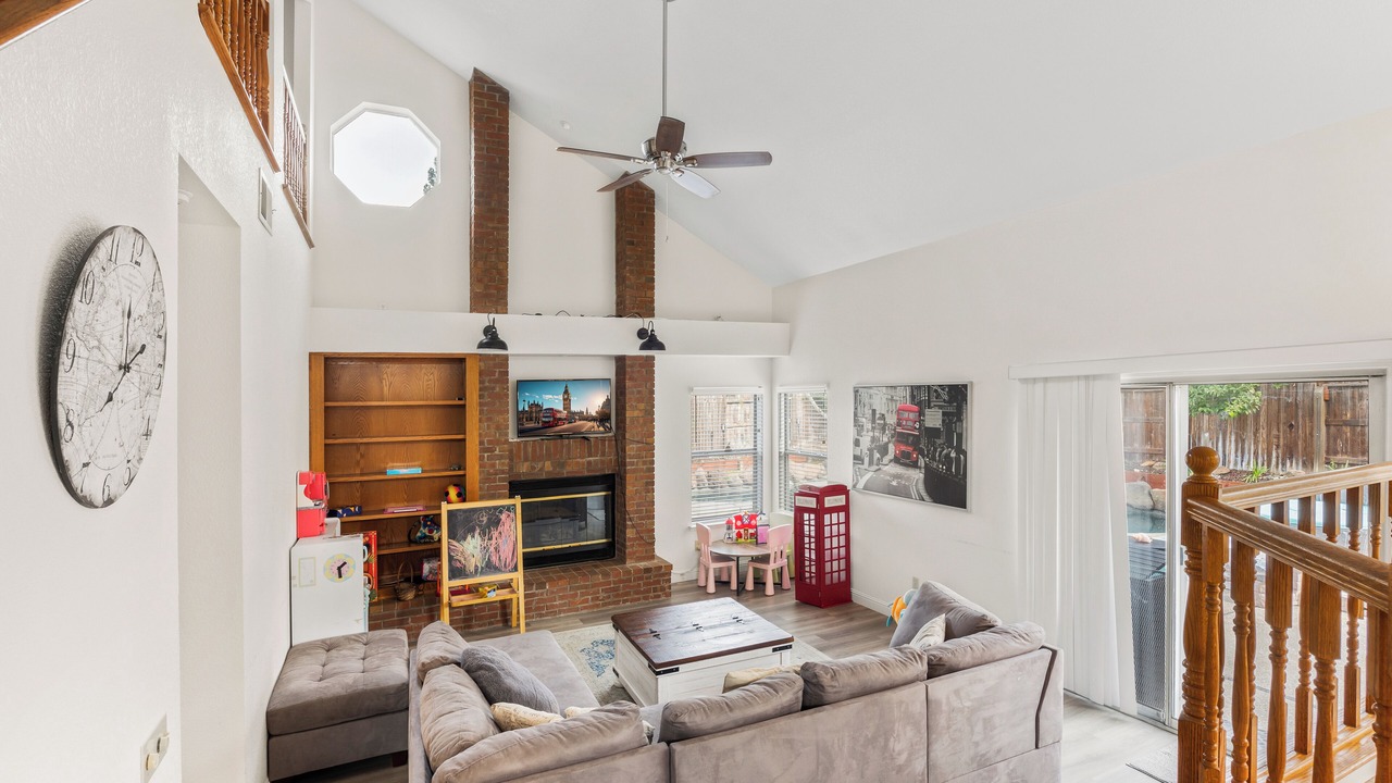Photo of Livingroom in Antelope