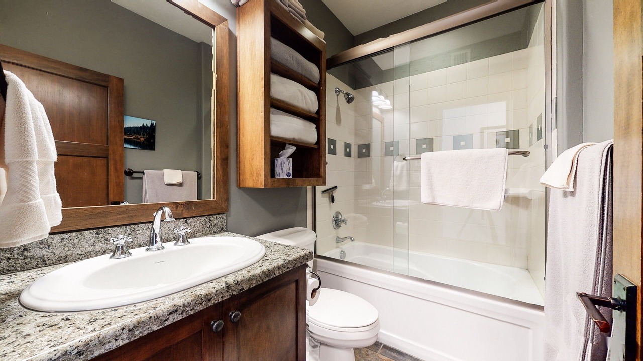 Photo of Bathroom in Woodwinds
