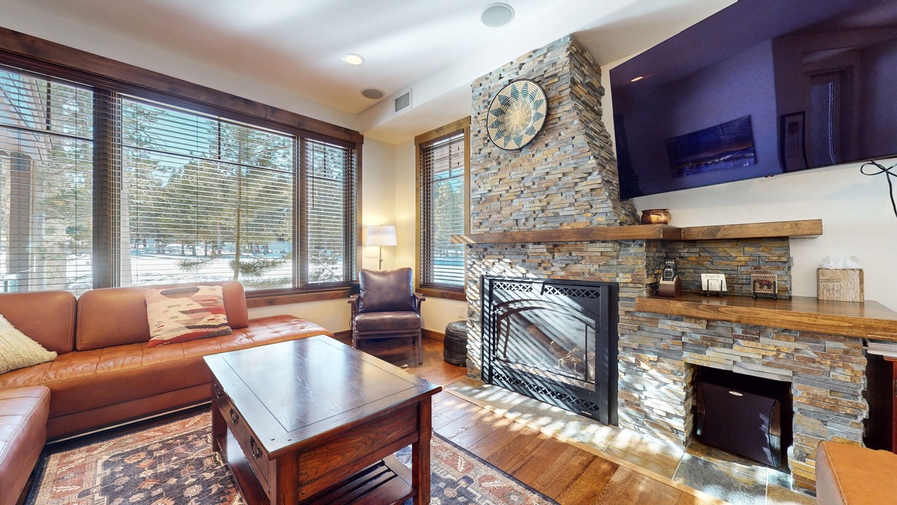Photo of Livingroom in Woodwinds