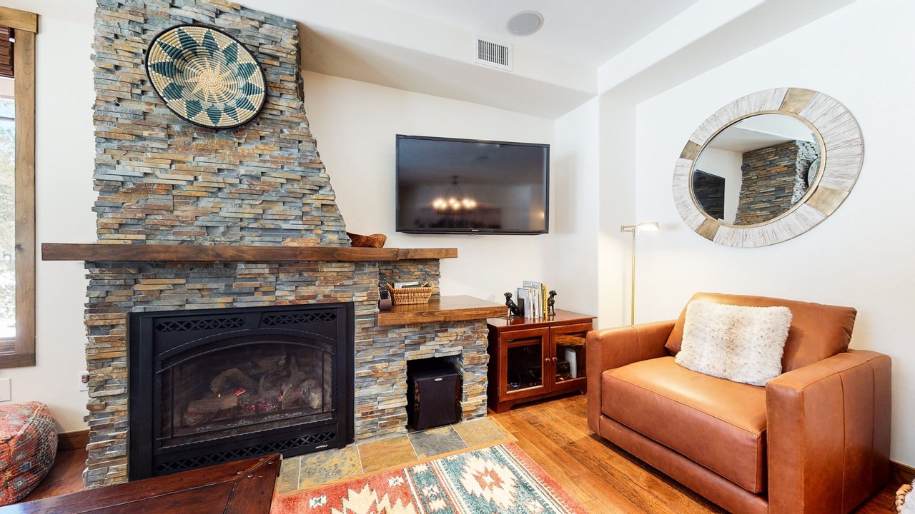 Photo of Livingroom in Woodwinds
