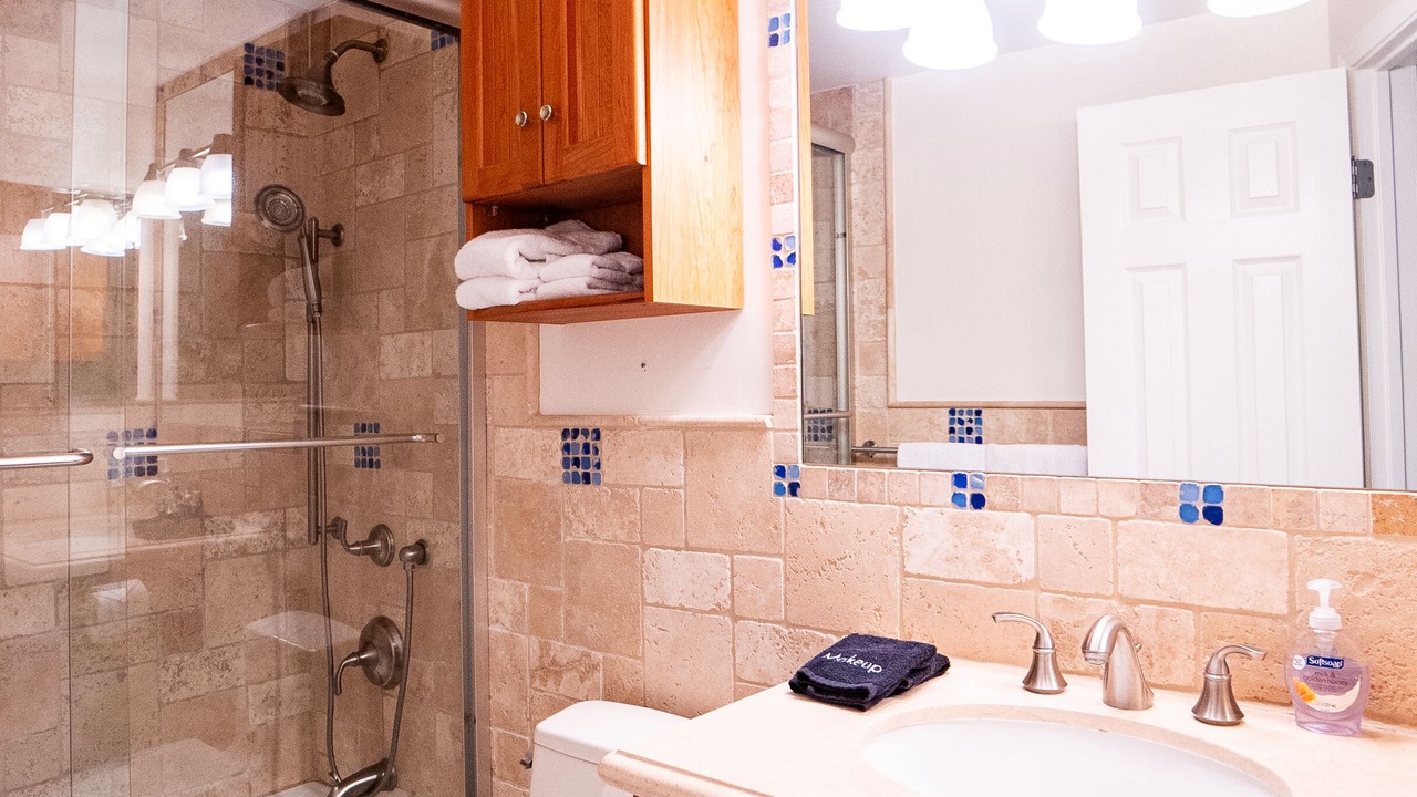Photo of Bathroom in Carpinteria