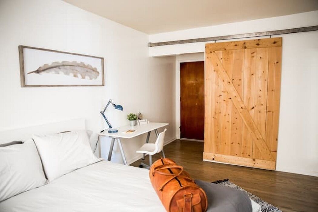 Photo of Bedroom in Alamitos Beach