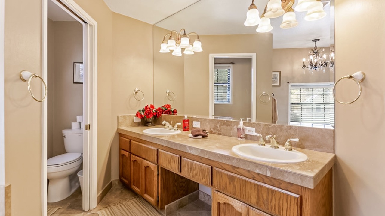 Photo of Bathroom in Fox Farm