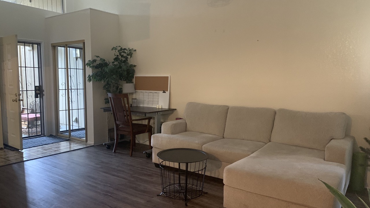 Photo of Livingroom in West Sacramento