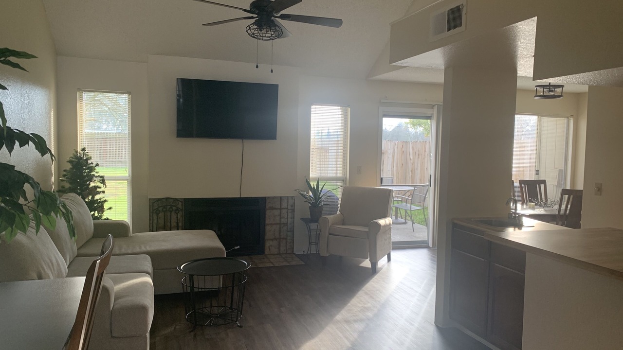 Photo of Livingroom in West Sacramento
