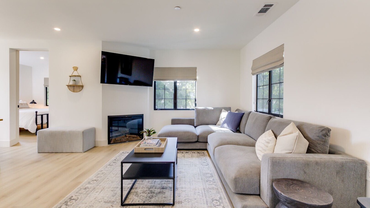 Photo of Livingroom in Upper East
