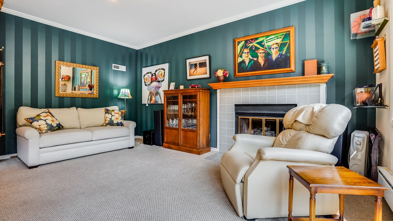 Photo of Livingroom in Lagunitas
