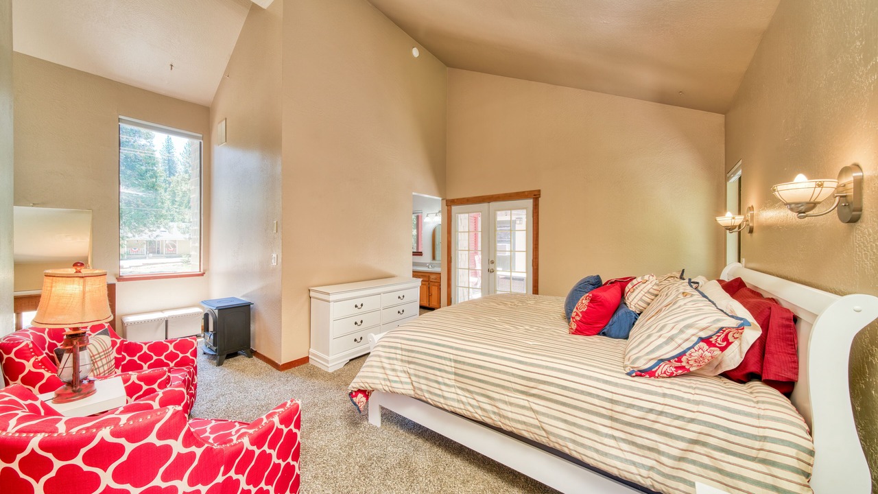 Photo of Bedroom in Graeagle