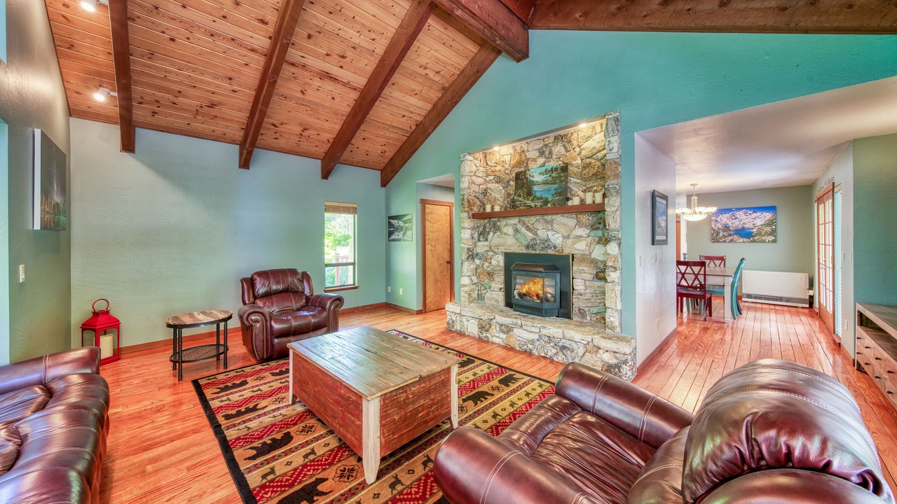 Photo of Livingroom in Graeagle