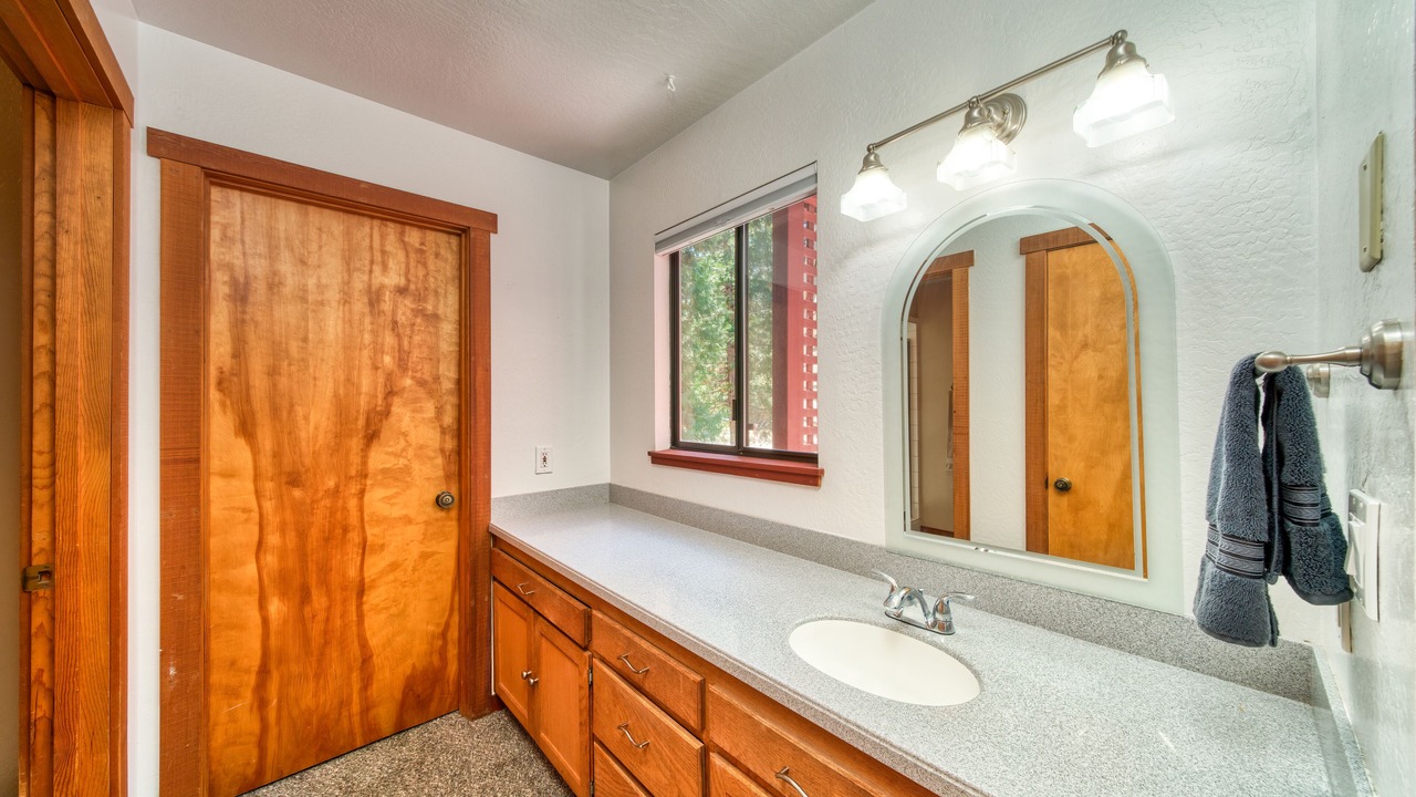Photo of Bathroom in Graeagle