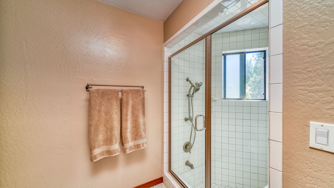 Photo of Bathroom in Graeagle