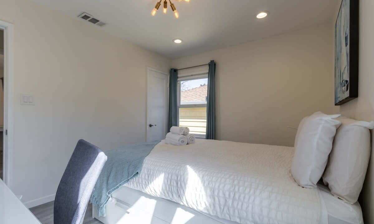 Photo of Bedroom in Sunnyvale West