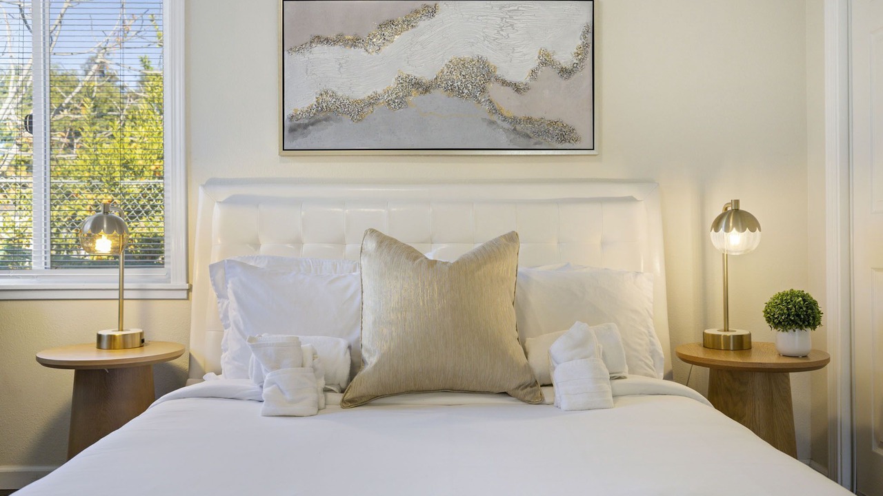Photo of Bedroom in East Palo Alto