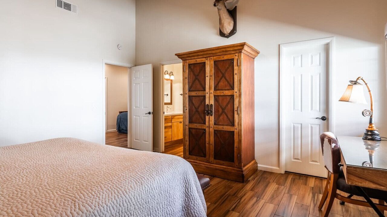 Photo of Bedroom in June Lake