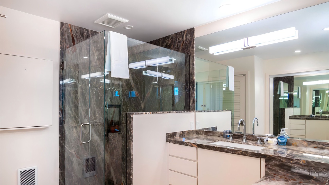 Photo of Bathroom in Silver Strand