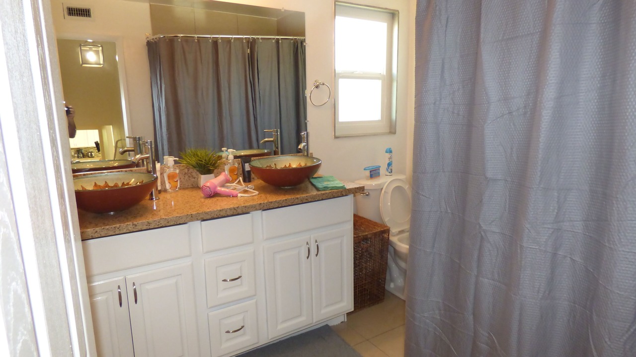 Photo of Bathroom in Agoura Hills
