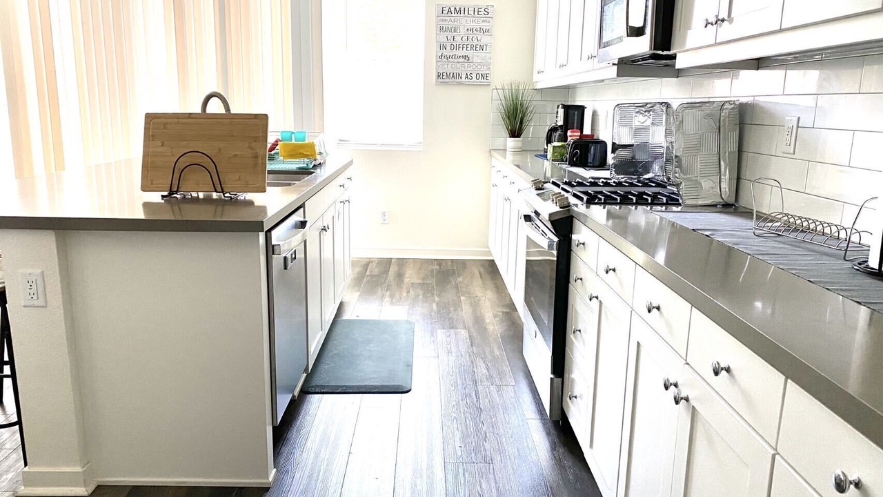 Photo of Kitchen in Sylmar