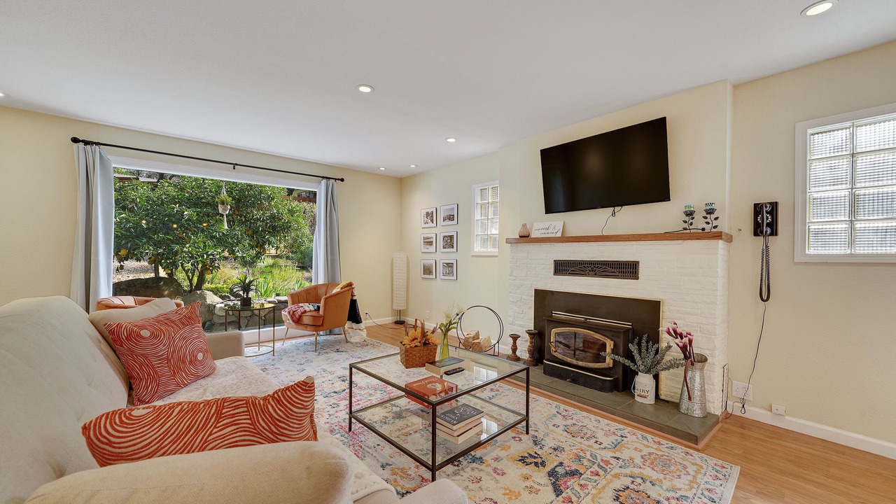 Photo of Livingroom in Santa Rosa