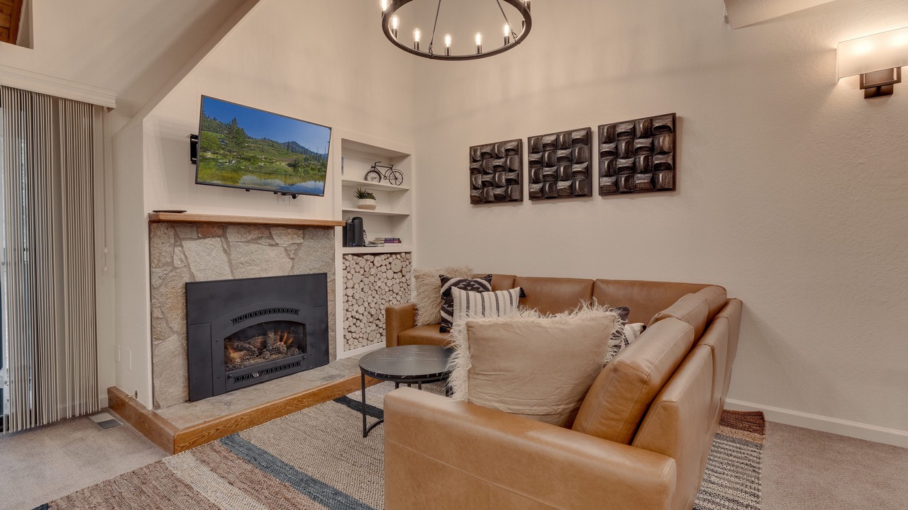 Photo of Livingroom in Carnelian Woods