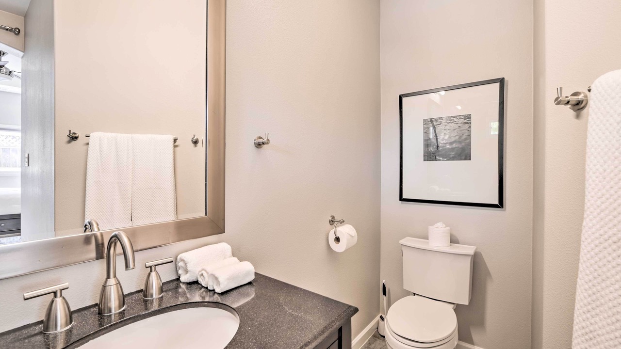 Photo of Bathroom in Willow Glen South - Lincoln Glen