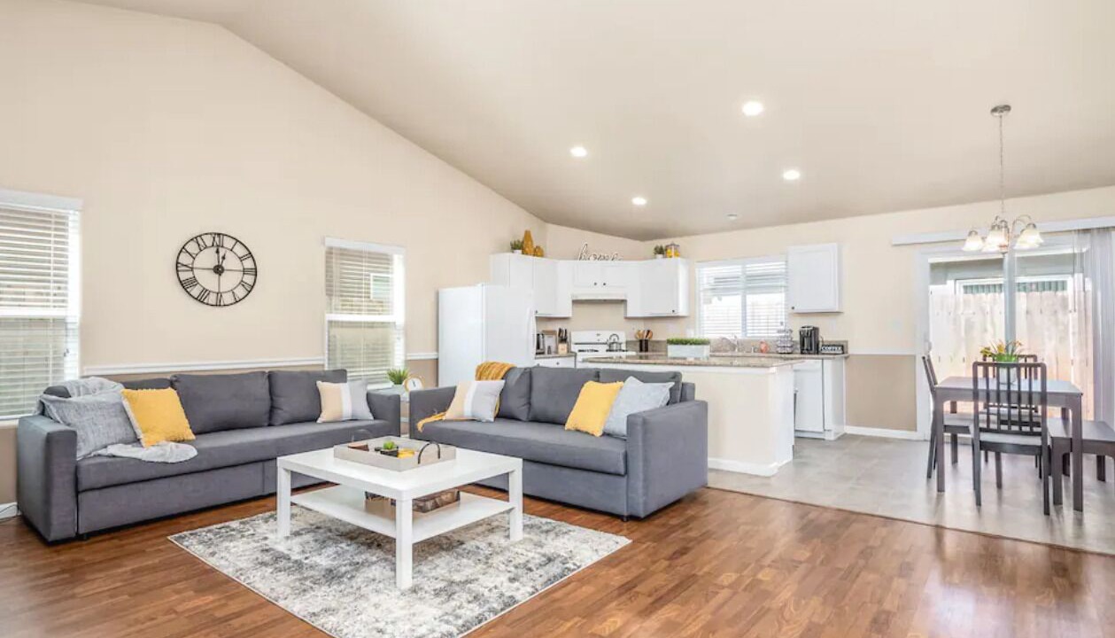 Photo of Livingroom in Roosevelt