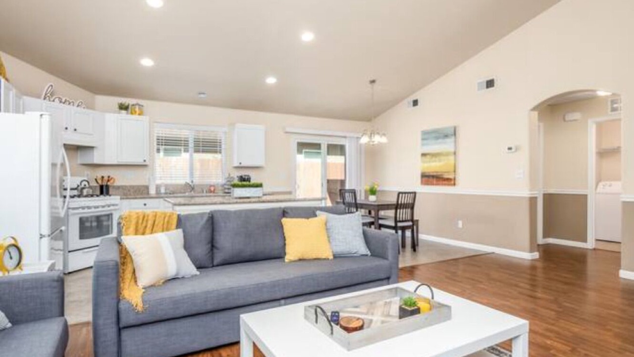 Photo of Livingroom in Roosevelt