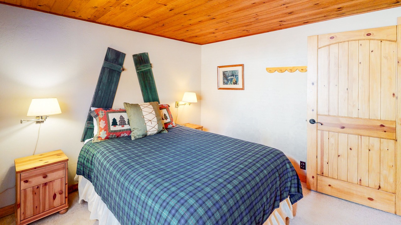 Photo of Bedroom in Tahoe Pines
